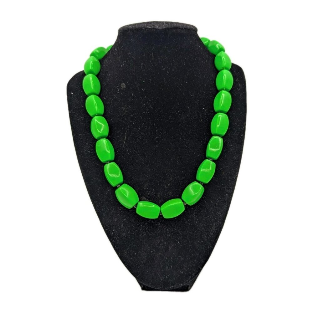 VTG Sage Retro Spring Green Graduated Beaded Necklace MCM Grannycore